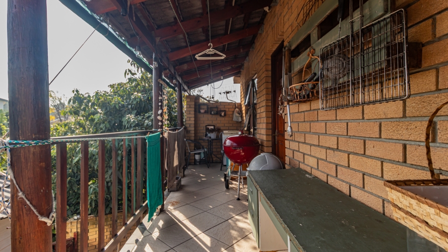 4 Bedroom Property for Sale in Table View Western Cape